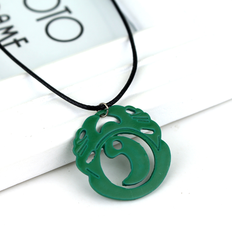 สร้อยคอจี้สีเขียวลาย Lara Crof - Retro Gaming Us บทวิจารณ์และราคา